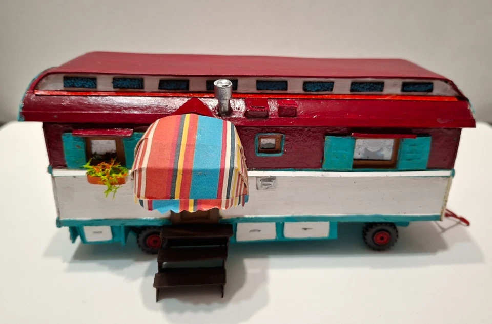 ROULOTTE FORAINE diorama verdine caravane maquette cirque fete foraine - Photo 2/4