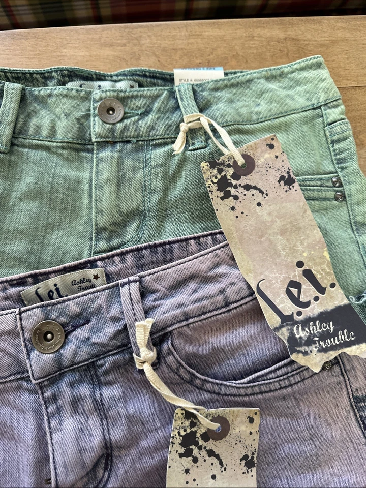 Pair Size 5 Vintage Y2K Lei Ashley Trouble Denim Jean Shorts  Purple Green - Image 3 of 4