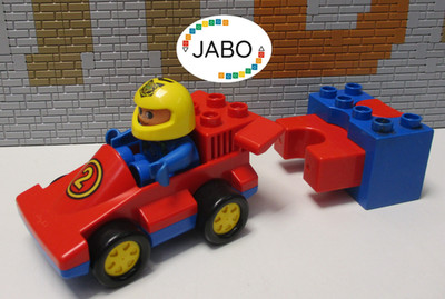 ( Q 7 ) Lego Duplo race car with launch ramps