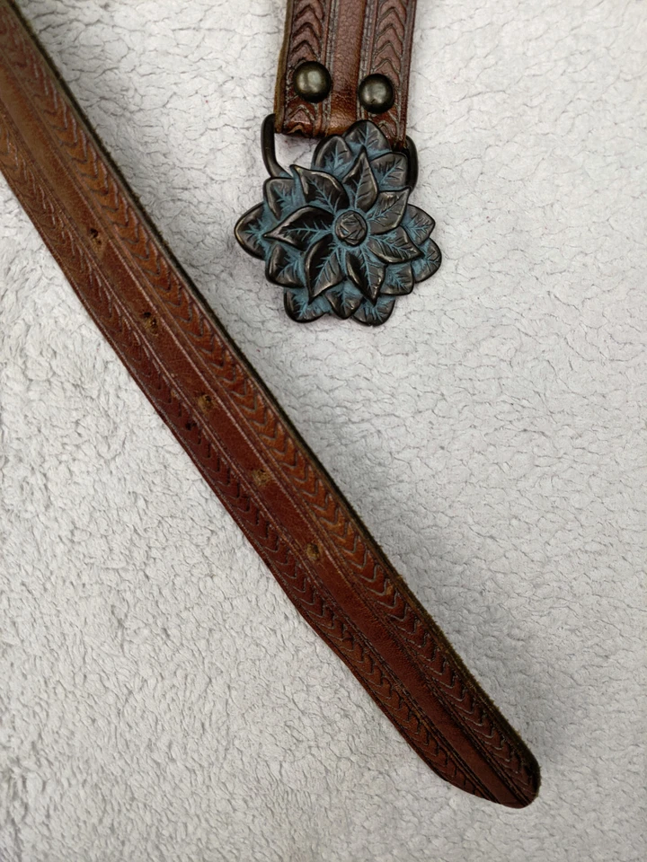 Vintage BOHO Old Navy Genuine Leather Belt Floral Metal Buckle L - 45" Long - Image 3 of 4