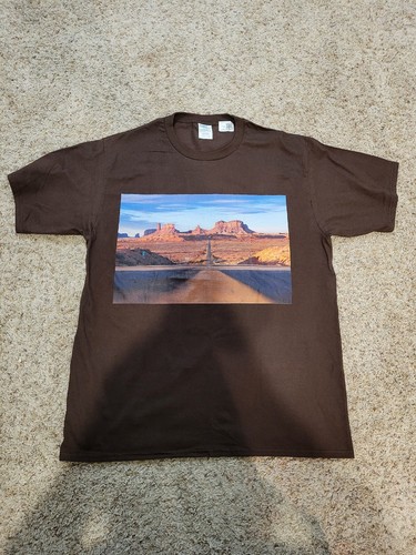 Men's Monument Valley T-Shirt - Large, NWT
