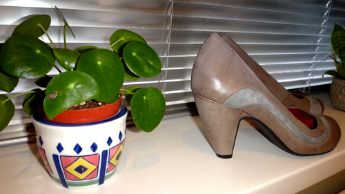 Hush Puppies Curved Heel Grey & Taupe Shoes Size UK 7 High Suede &Leather Court - Picture 3 of 15
