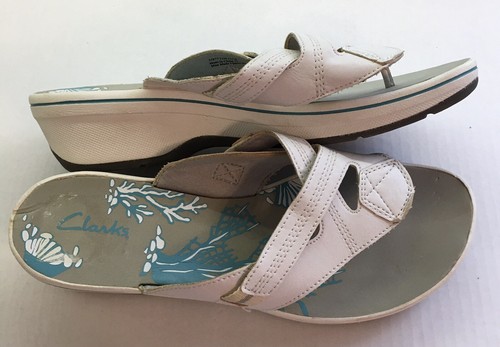 clark sandals discontinued