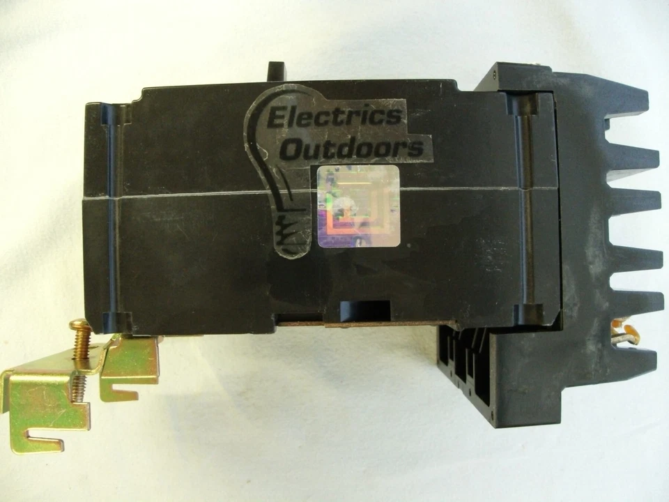 SQUARE D 20 AMP 25kA TRIPLE POLE MCCB I-LINE SFA302035 - Image 3 of 4