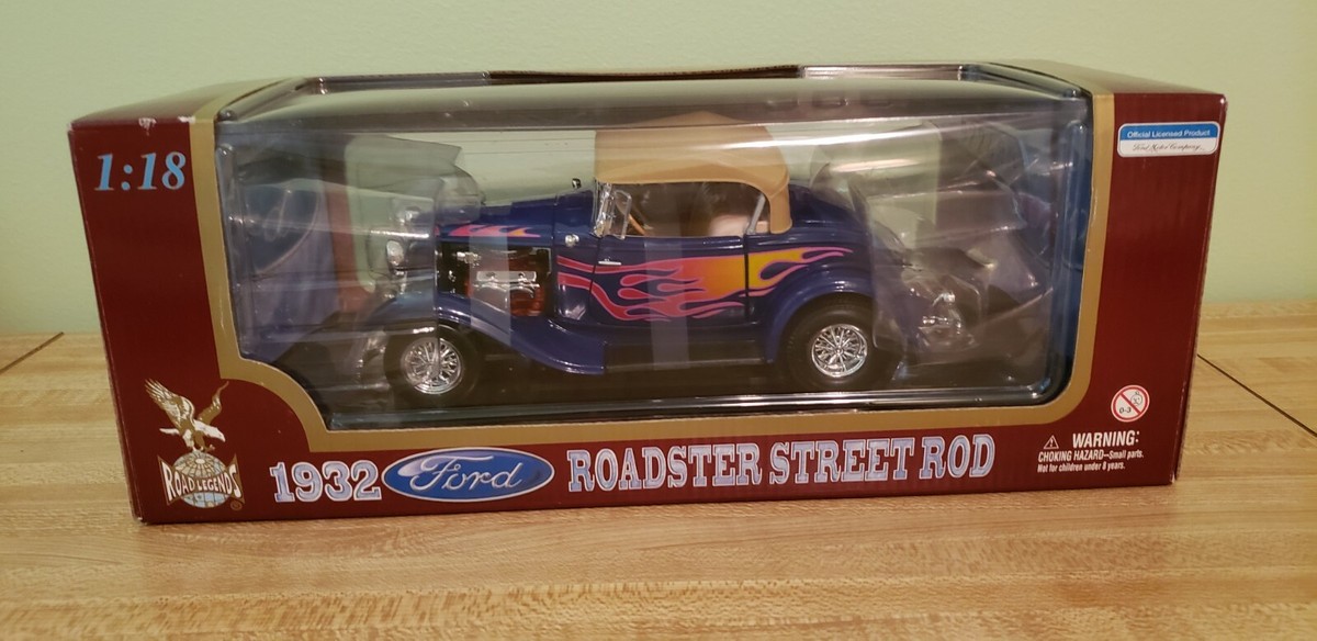 1932 Ford Roadster Full Fender Street Rod - 1:18 scale - New