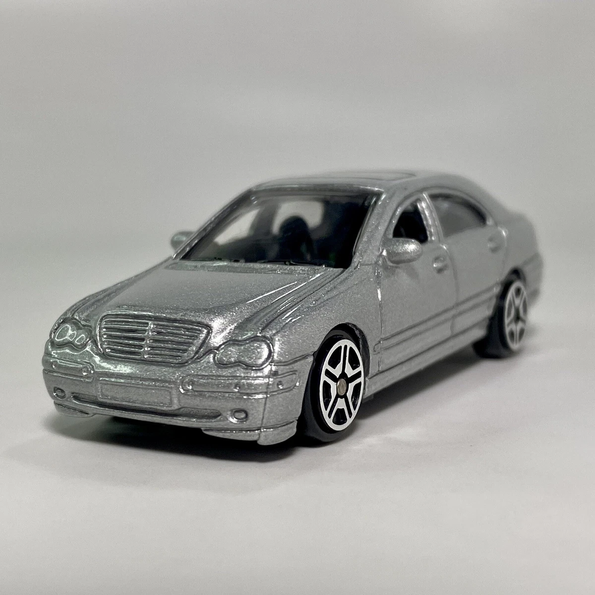 MotorMax 6066 MERCEDES BENZ C CLASS 1 64 Diecast Car Silver