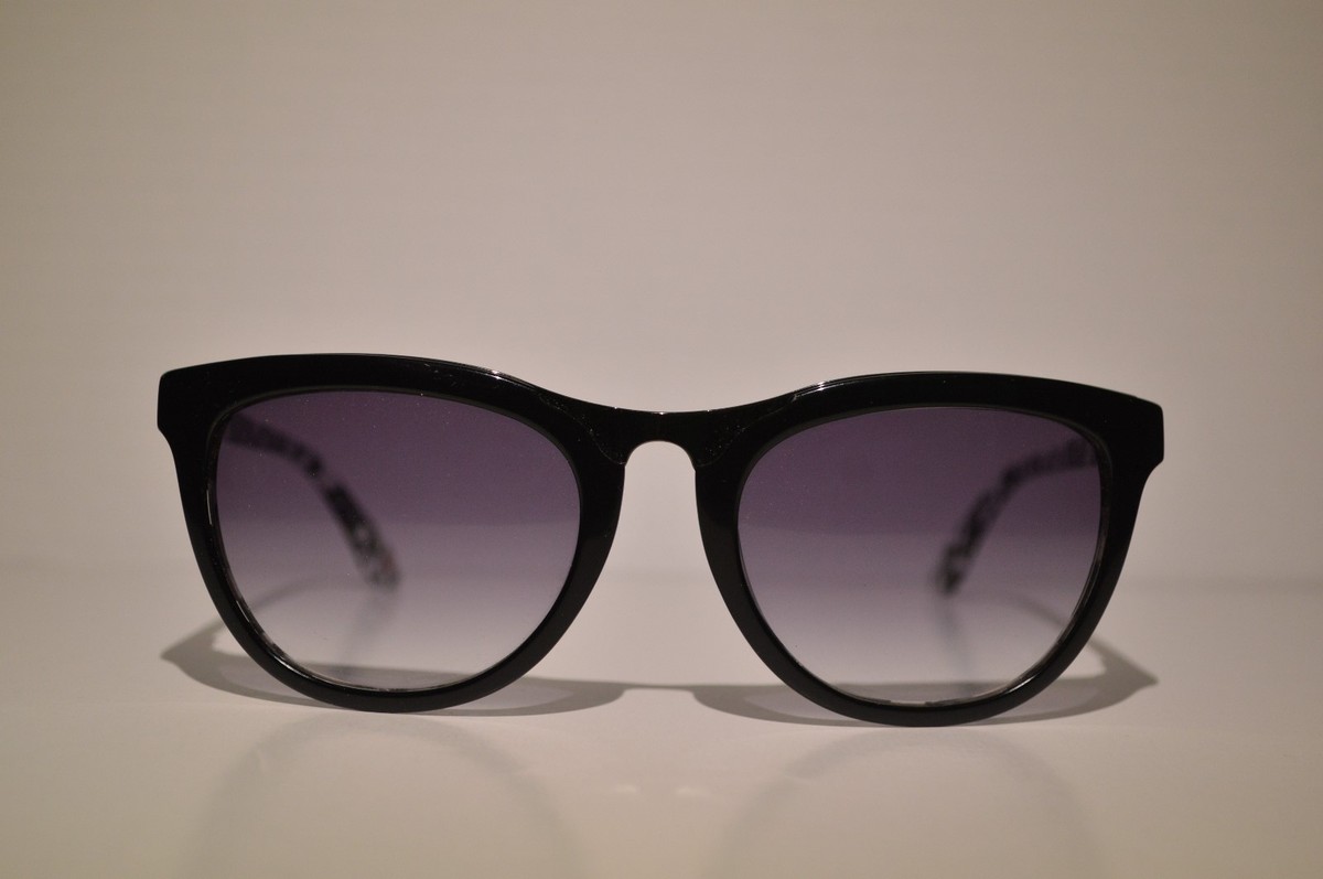 New Authentic Women display picture 3