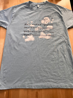 Bird & Music Notes In Sky/Clouds Graphics Light Blue T-shirt - Unisex Women's M