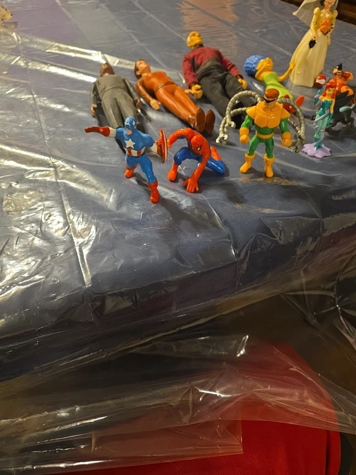 Lote de 14 figuras de acción diferentes de varias películas y programas de televisión Foto 2 de 4