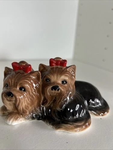 Leonardo Collection, Yorkshire Terrier Figurines