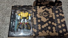 TRANSFORMERS GENERATIONS SELECTS DELUXE TIGERTRACK WFC-GS18 BRAND NEW NO BOX
