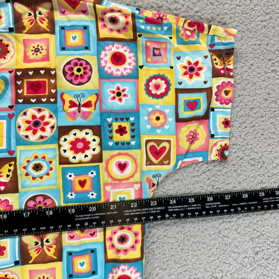 Scrub HQ Womens V-Neck Scrub Top Multicolor Hearts Flowers Butterflies Size XL - Image 3 of 4