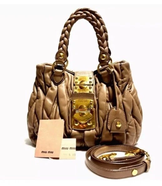 Bolso de Mano MIU MIU Matelasse Cuero Marrón Beige Cammeo *Excelente Foto 3 de 4