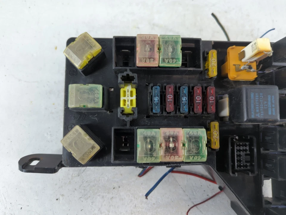 1995 Mitsubishi 3000gt Fusebox Fuse Box Relay Module Q823W - Image 2 of 4