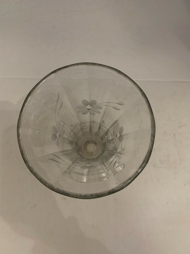 Vintage Panel Glass Trumpet Vase 10 inch with Etched Flowers - Picture 5 of 6