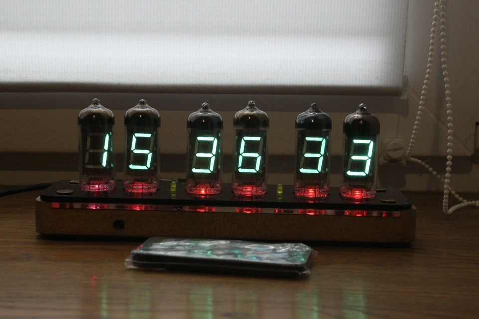 Relógio de mesa montado VFD IV-11 Nixie tubo Steampunk retrô Cyberpunk - Imagem 3 de 4