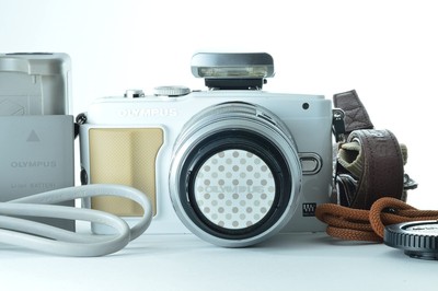 Olympus PEN E-PL5 16.1MP Digital SLR Camera - White (Kit w 