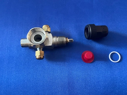 Copeland 998-0510-45    Rotalock Valve    1”-14 Thread X 5/8”  Sweat