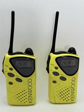 2x Kenwood FreeTalk UBZ-LF14 2 Way FM Transceiver Walkie Talkie With Cases