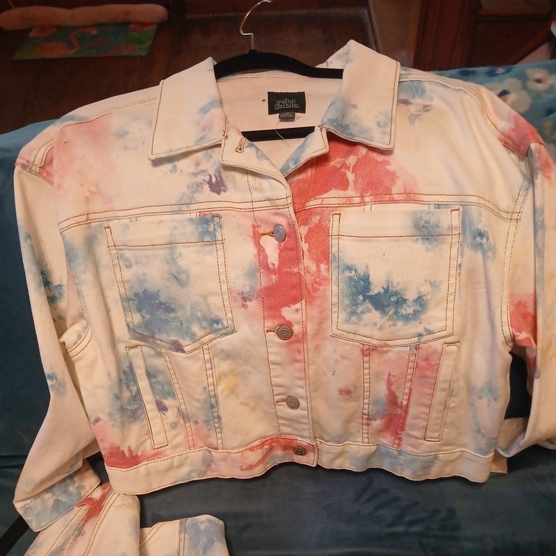 NWOT Wild Fable Women’s Medium Tie-Dye Denim Jacket Pink Blue White Button Front