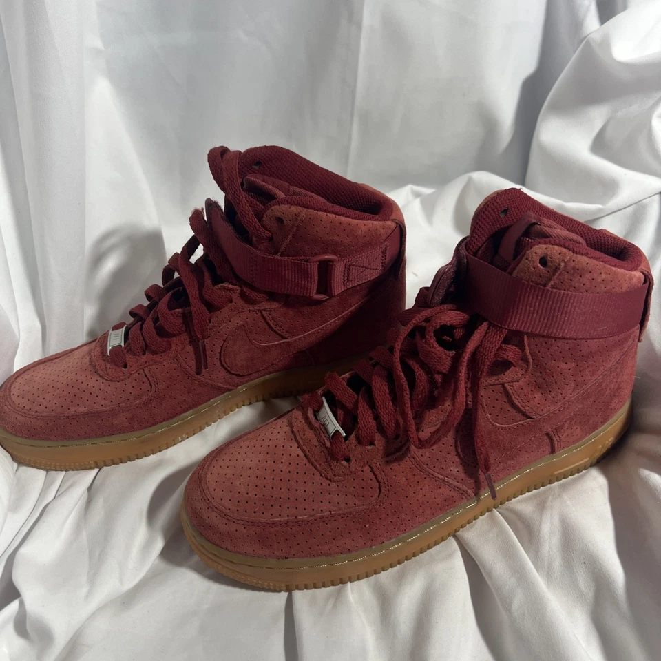 Talla 10 - Nike Air Force 1 High Team Rojo W Reino Unido Talla 7.5 Foto 3 de 4