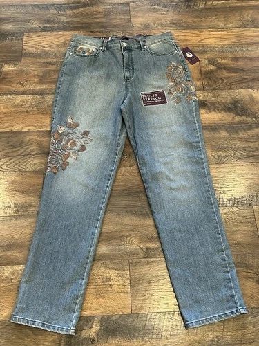 Gloria Vanderbilt Embroidered Amanda Jeans 12 Average Slimming Sculpt Stretch