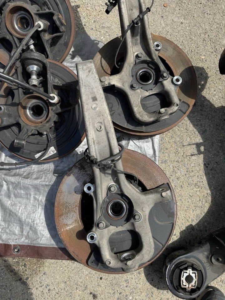 Dodge Durango 2016-2025 genuino juego completo conjunto de 4 husillos buje nudillo OEM Foto 3 de 4