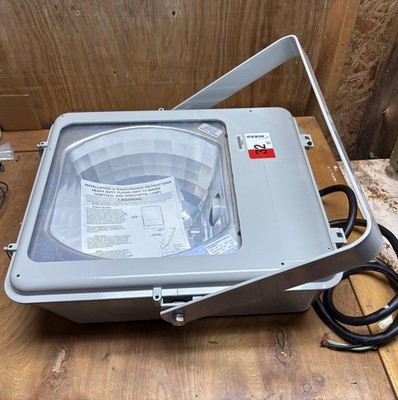 AEL Heavy Duty Floodlight 75 Series Pole light Model 160P2H #75 32M RFD29013