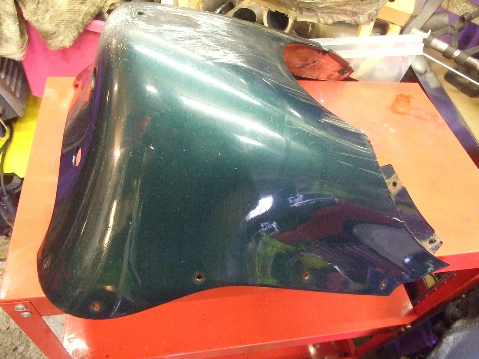 Carenado Triumph Trophy 1200 T312 96-03 vientre pan verde Foto 2 de 3