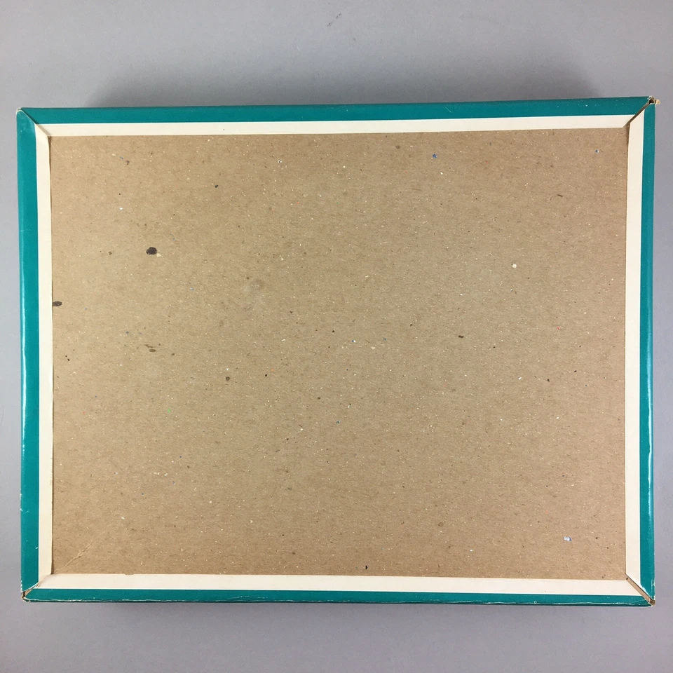 De colección ~ Rompecabezas de oro ~ Tazón de fresas ~ 550 piezas ~ Sellado de fábrica ~ 15,5 x 18 Foto 4 de 4