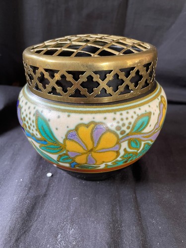 ancien rosier hollandais en faïence de Gouda. Appr 1920. Décoration fleur . Plusieurs marques . - Photo 4 sur 8