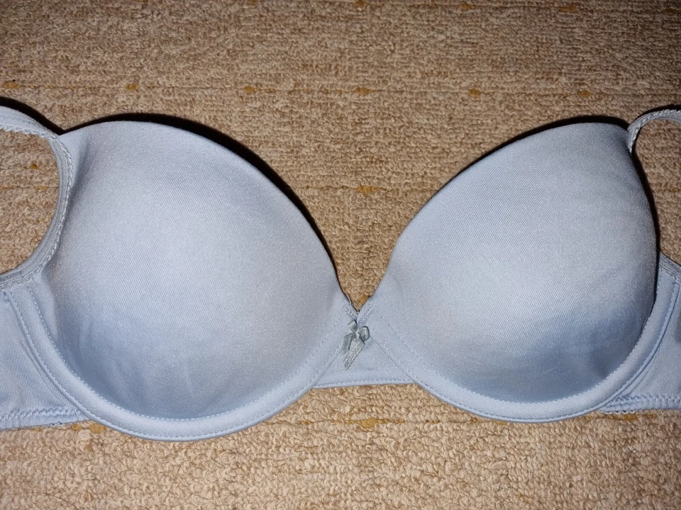 Gorgous blue NEW LOOK padded Underwired bra size 34B - Image 1 of 1