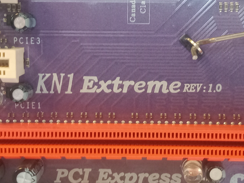 Placa madre ECS Elitegroup KN1 Extreme Rev:1.0 939 DDR SDRAM ATX + Escudo de E/S - Imagen 2 de 4