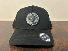 New Youth Travis Mathew Black Trucker Mesh SnapBack Circle Patch Hat Boys Nice!