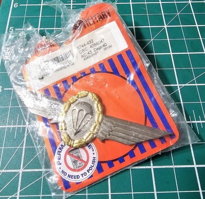 German Army Airborne Jump Wings Parachute Badge insignia Pin, Broken Pin