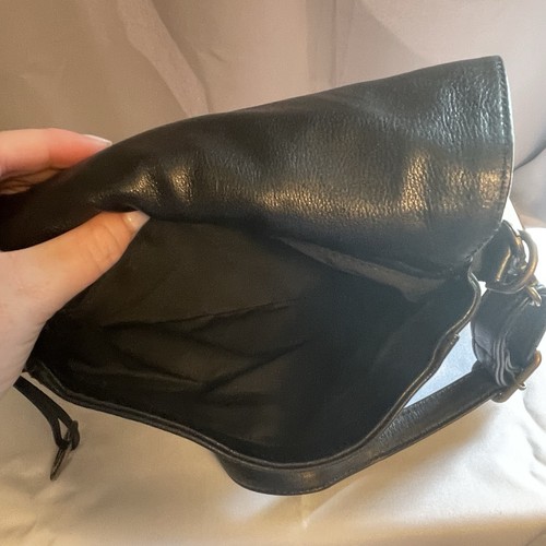 The Wanderers Travel Co. THE TRIESTE GRANDE Bolso Bandolera de Cuero Negro - Imagen 4 de 19