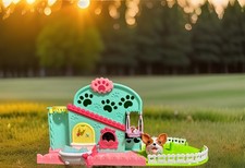 Chubby Puppies  Friends Pet Fun Center Playset w/ Dog And Puppy