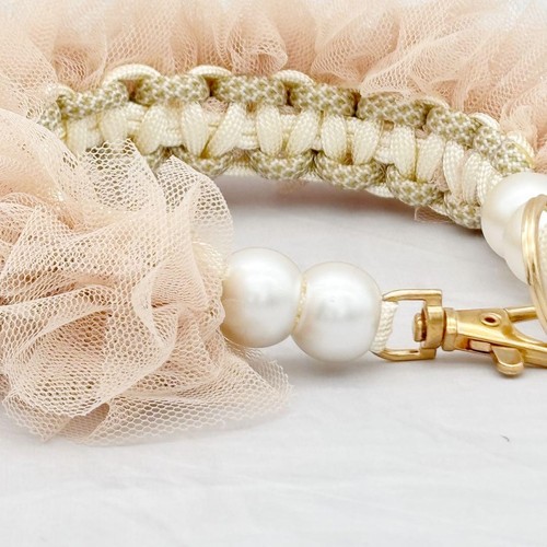 Cream Beige Tulle Hand Strap Paracord with Pearl Beads Elegant Lightweight Wrist - 第 4/6 張圖片