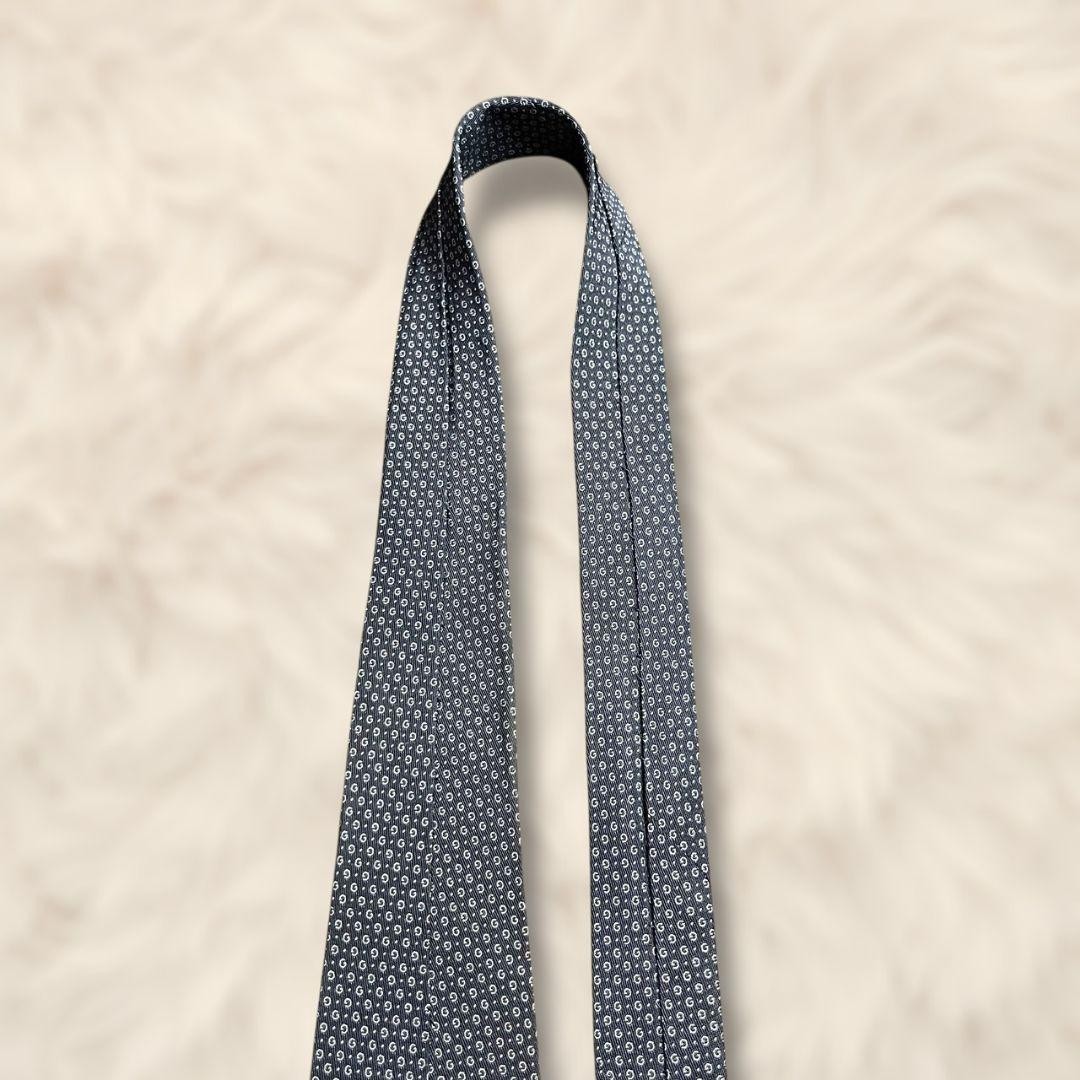Excellent condition Gucci G pattern solid tie-sty… - image 7