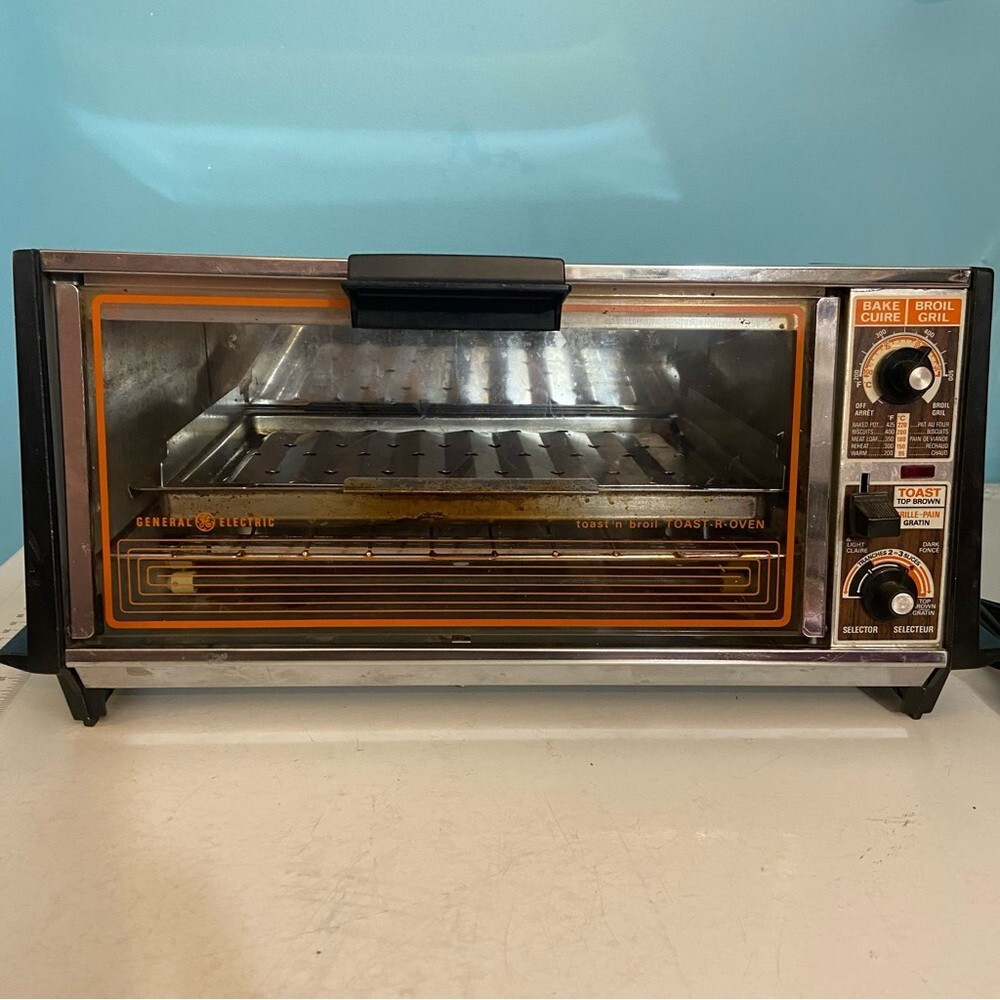 Vintage 70's GE General Electric toast 'n broil toaster oven
