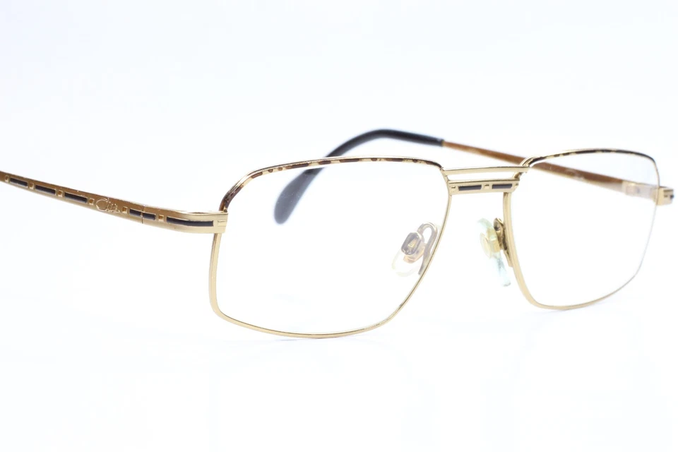 Gafas CAZAL Modelo 774 Col. 737 Dorado Negro Titanio Lujo Alemania 55 mm Foto 3 de 4