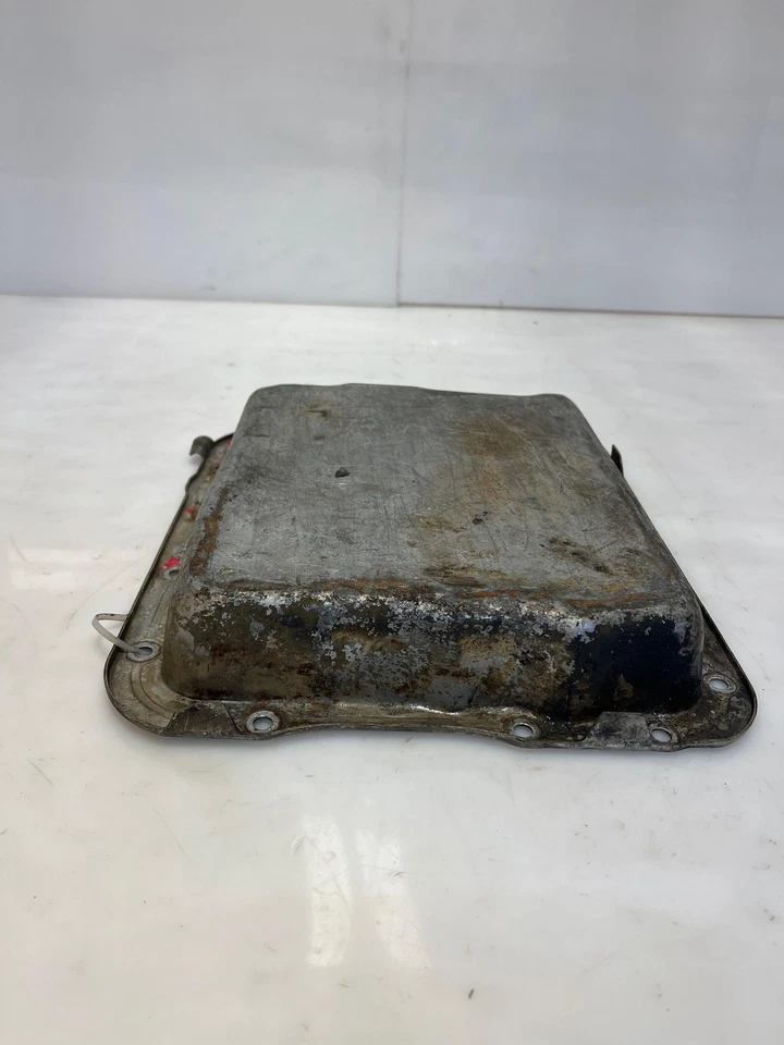 Cárter de aceite de transmisión automática Chevy Suburban 1992 - 1996 OEM 8679931 Foto 2 de 4