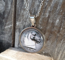 Collana cavallo acciaio, ciondolo Roma, immagine moneta romana, handmade