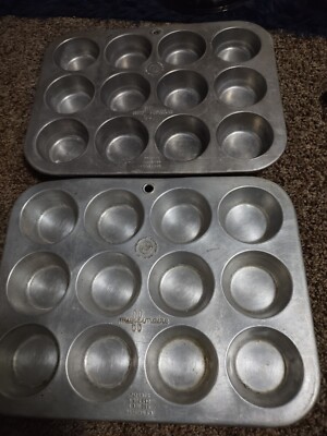 Lot Of Muffinaire Muffin Pan 12 Count Aluminum United Aircraft