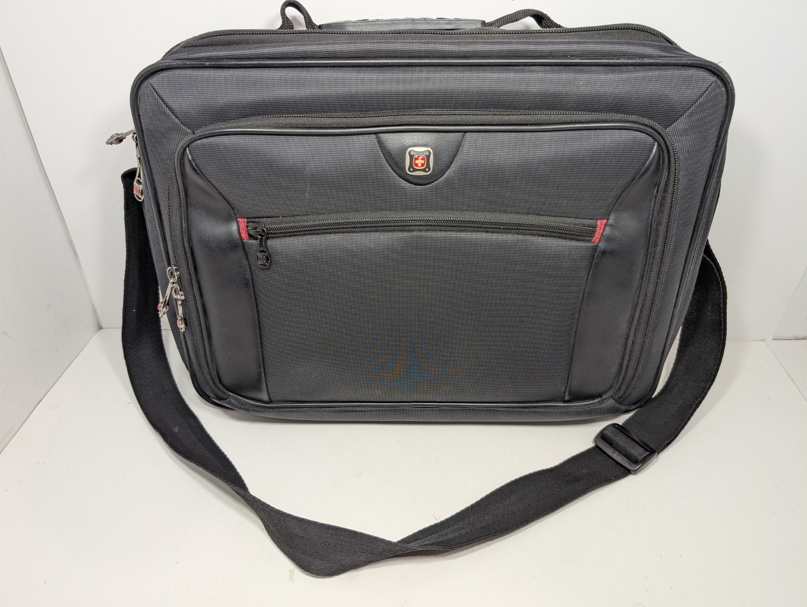 Wenger Swiss Gear Laptop Tablet Carrying Briefcase Bag 16 x 