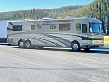 2004 Country Coach Magna “Chalet”   Diesel Pusher Motor Coach