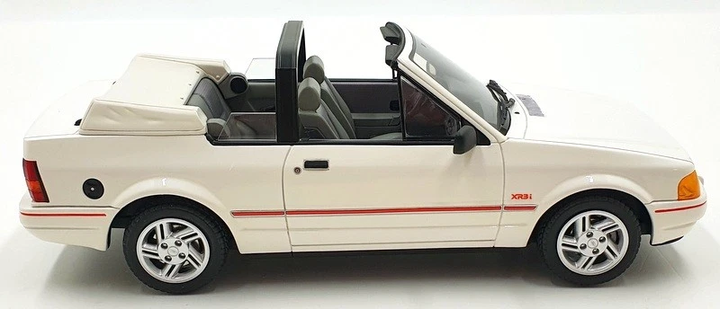 Otto Mobile 1/18 Scale Resin OT398 - Ford Escort Mk 4 XR3i Cabriolet - White - Image 4 of 4