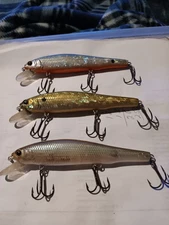 Lot Of 3 BASS MASTER PREMIUM MINNOW FISHING LURE