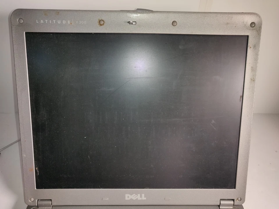 Dell X300 Silver 12.1" Laptop Faulty Parts Only Not Working - Image 4 of 4