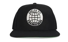 Brklyn Fit®: WORLDWIDE (BLACK/WHITE) - SNAPBACK
